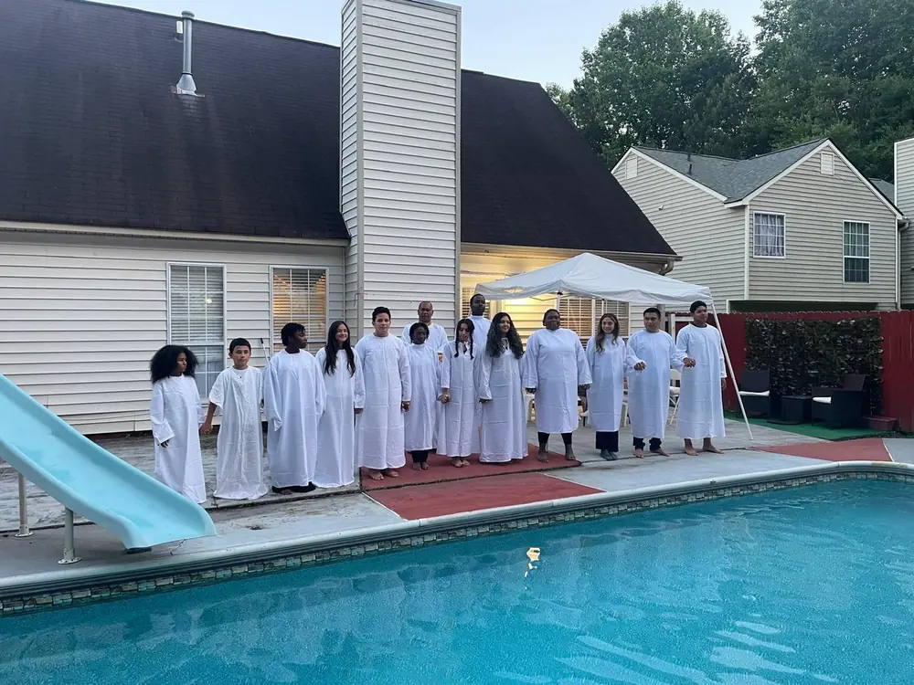 Bautismos en agua — nueva vida en Cristo